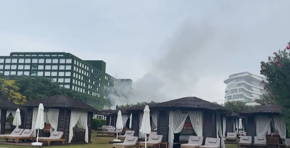 5 yıldızlı otelin restoranında yangın, küle döndü
