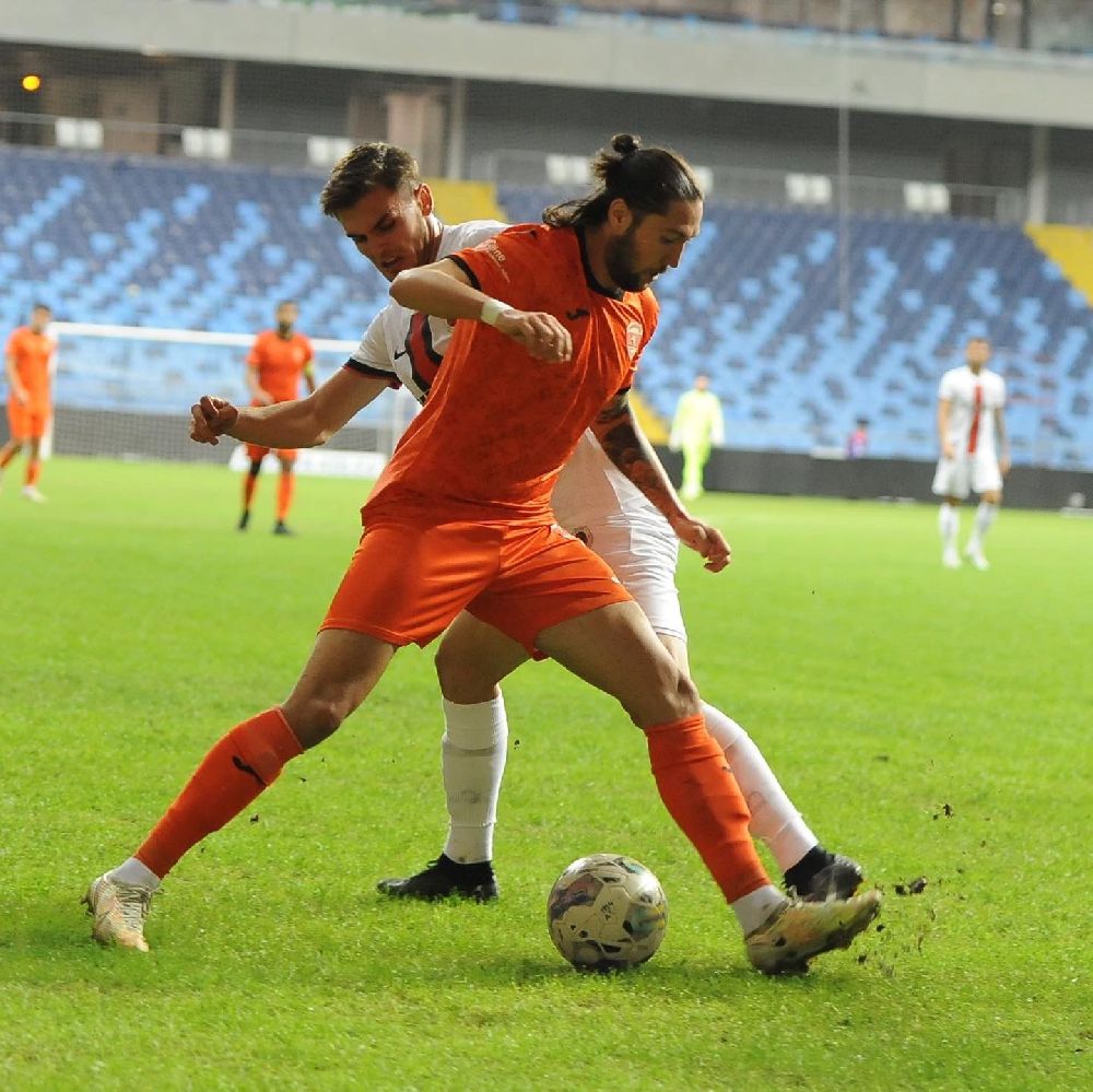 Adanaspor evinde Gençlerbirliği'ni 2-1 mağlup etti