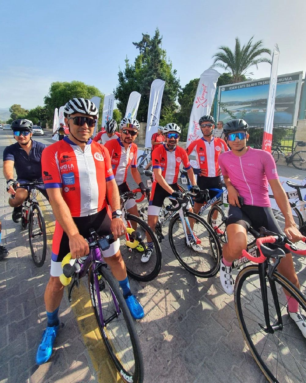 Antalyaspor Bisiklet Takımı Fethiye Sporfest'te yarıştı