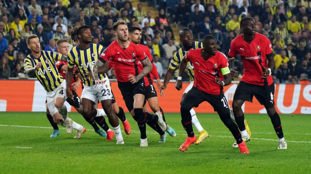 Fenerbahçe, Rennes ile 3-3 berabere kaldı
