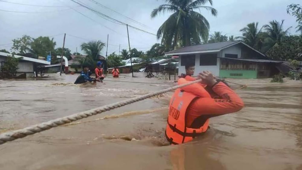 Nalgae Fırtınası Filipinler’i tarumar etti 31 ölü