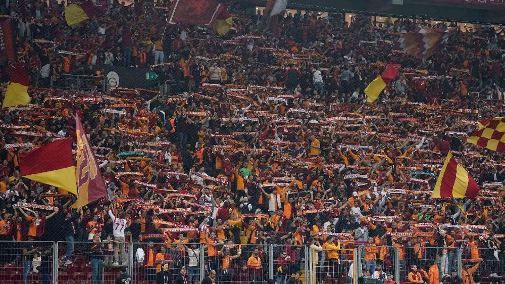 50 bin 237 taraftar Galatasaray - Beşiktaş derbisini izledi