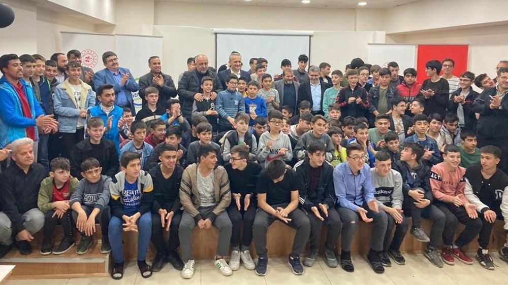 Afyonkarahisar’da hafızlar Sultandağı Gençlik Kampına katıldı