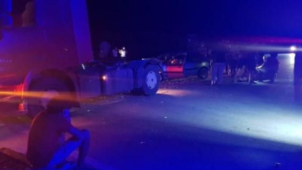 Ağlasun'da Otomobil İle Tır Çarpıştı 4 Kişi Yaralandı