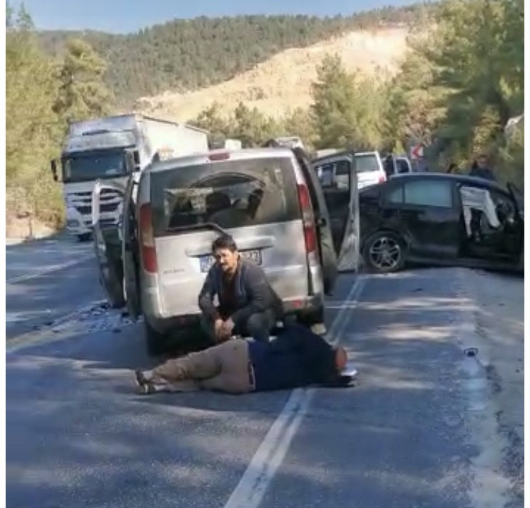 Akseki'de trafik kazası