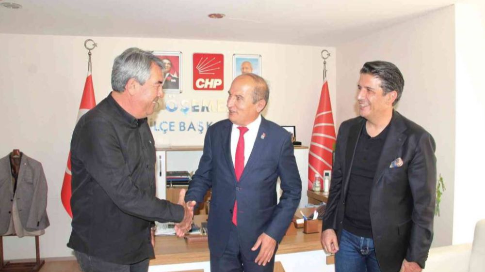 Bağımsız belediye meclis üyesi CHP’ye katıldı
