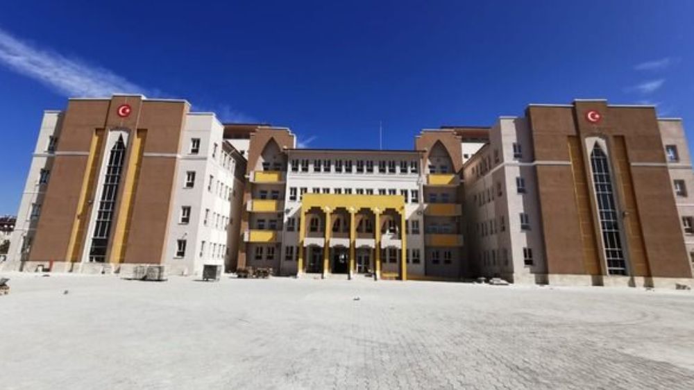 Bucak'a Yeni Yapılan Ortaokulun Adı Bellİi Oldu