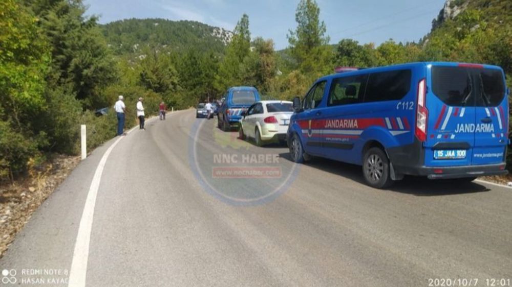 Bucak'ta Trafik Kazası 1'i Çocuk 3 Kişi Yaralandı