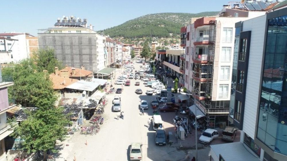 Bucak'taki İşlek Caddeye Yeni Düzenleme