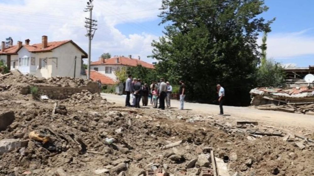 Burdur Kemer'de Yangında Mağdur Olan Vatandaşları Yalnız Bırakmadılar