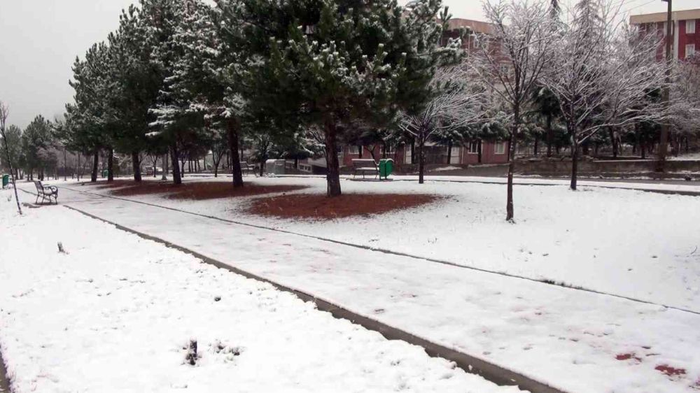 Türkiye’nin ilk milli parkına kar yağdı