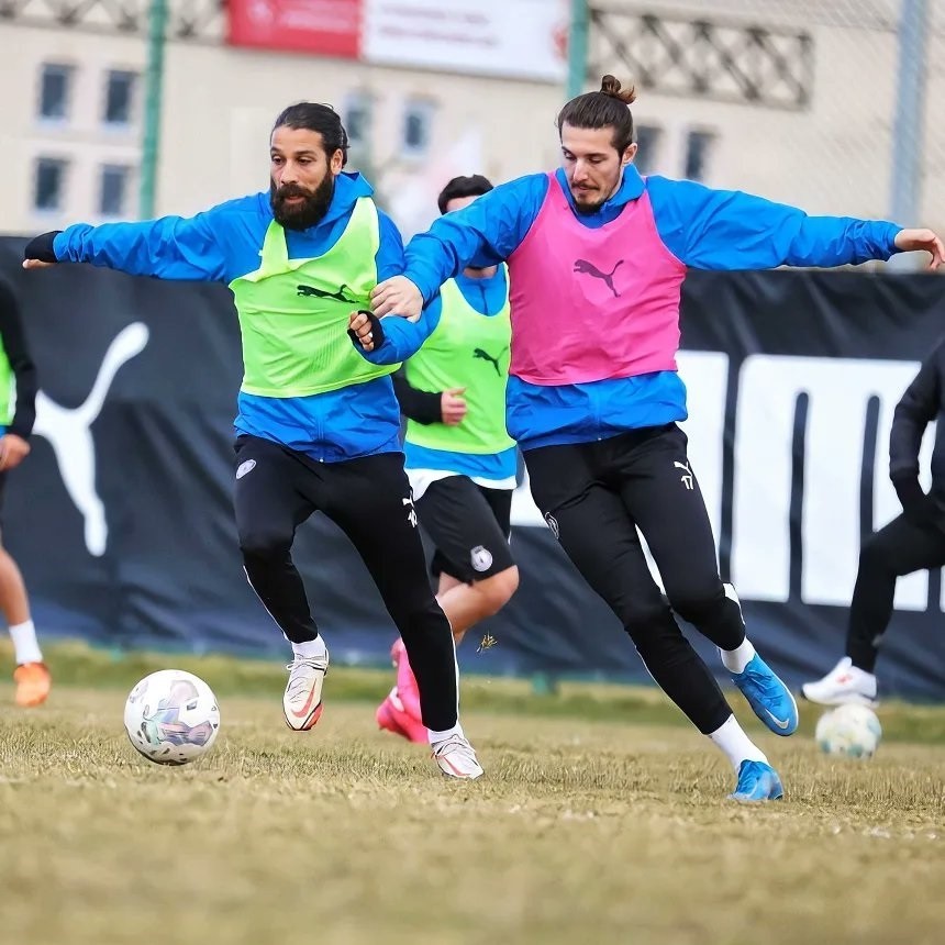 Afyonspor, Arnavutköy Belediyespor maçına hazırlanıyor
