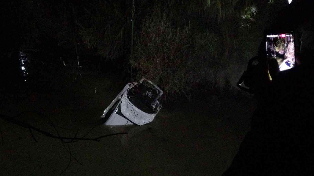 Antalya'da çaya uçan aracın sürücüsünün cesedine ulaşıldı