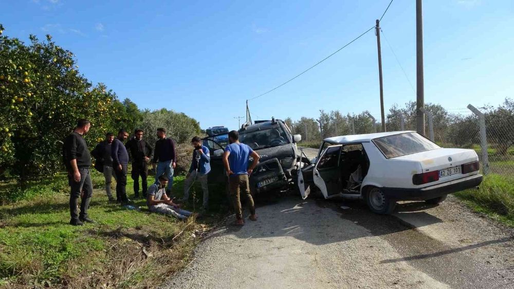 Antalya’da trafik kazası 2 yaralı