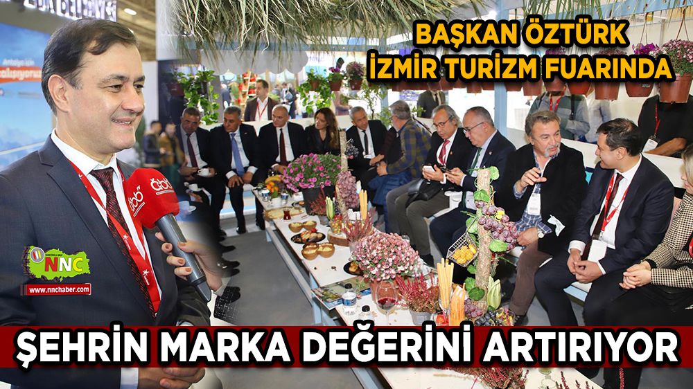 Başkan Öztürk İzmir Turizm Fuarında