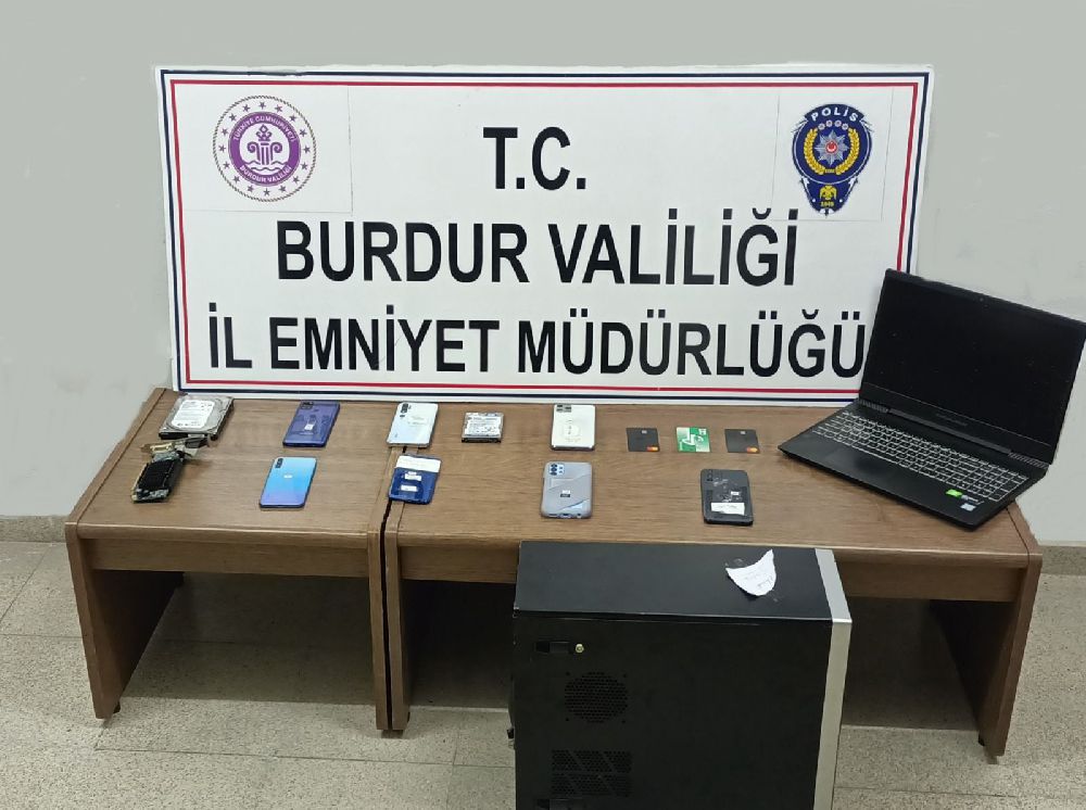 Burdur'da dolandırıcılık operasyonunda 3 tutuklama