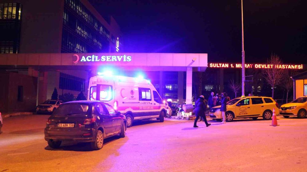 Edirne’de otomobille kurye çarpıştı 1 yaralı