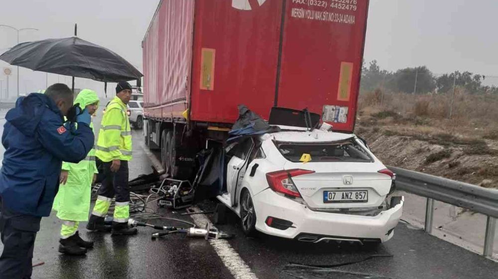 İzmir-İstanbul Otoyolunda trafik kazası 2 ölü 2 yaralı