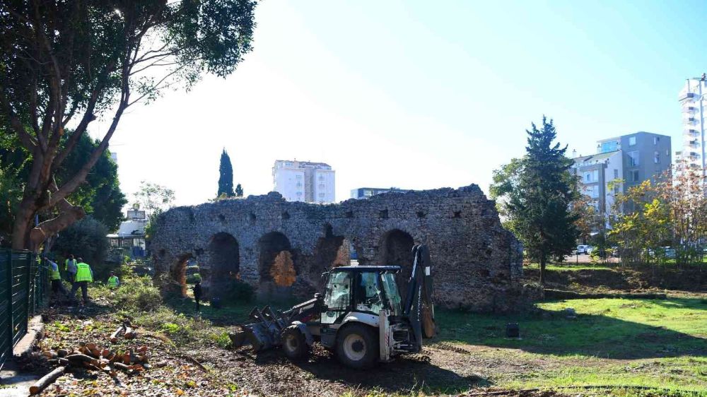Konyaaltı’ndaki  Roma Hamamı'nda restorasyon hazırlığı