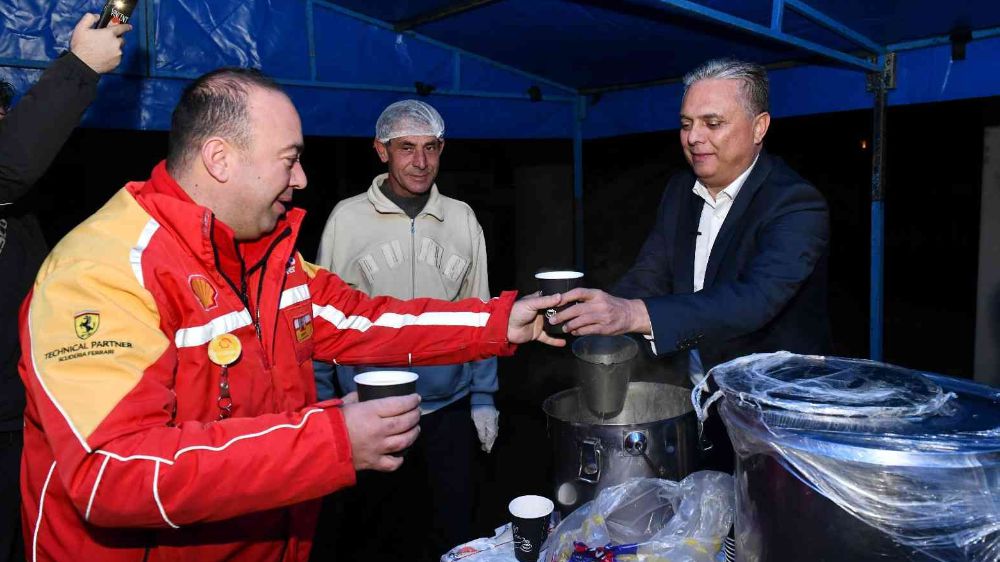 Muratpaşa Belediyesi'nden çorba ikramı