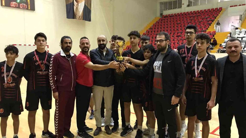 Osmaniye Okullararası Hentbol Turnuvası bitti