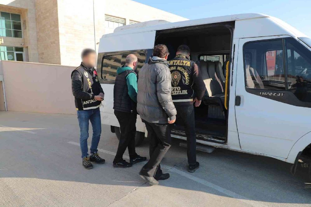 Antalya’da aranan 71 şüpheli gözaltına alındı