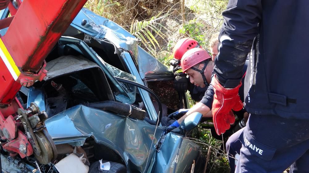 Antalya'da feci kazada can pazarı 1 ölü 1 ağır yaralı