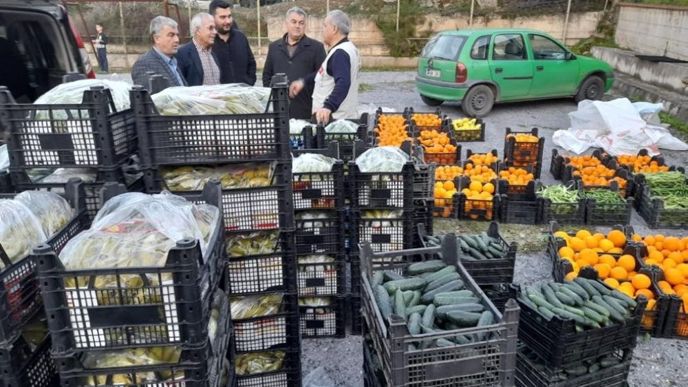 Antalya'dan İdlib’e insani yardım malzemesi gönderildi