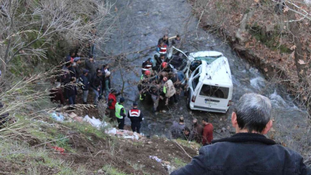 Aydın'da 40 metrelik uçurumdan uçan 2 kişi öldü
