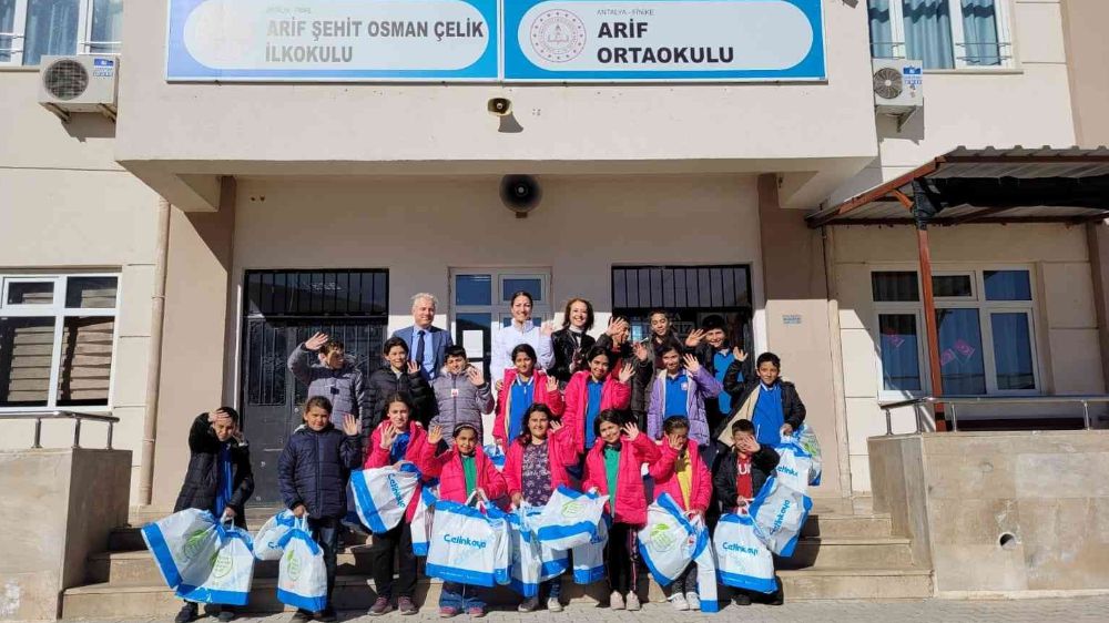 Bahçeşehir Koleji Konyaaltı Kampüsü velilerinden köy okuluna destek