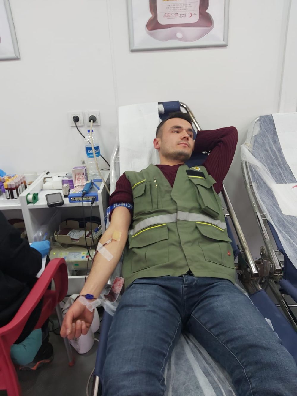 Bucak'ta yangın savaşçılarından genç çocuk için kan bağışı