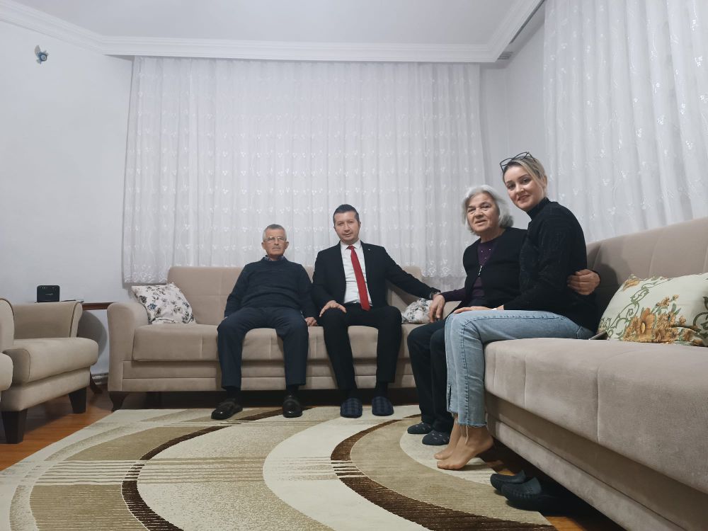 Milletvekili A. Adayı İzzet Akbulut'un ziyaretleri göz dolduruyor