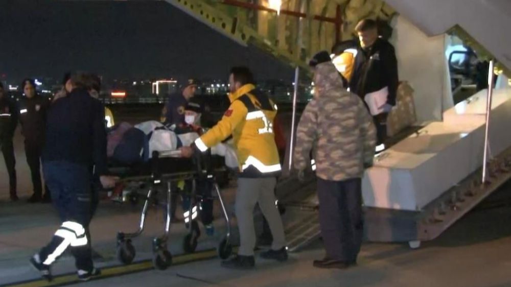  4 yaralı askeri ambulans uçakla Adana’dan İstanbul’a getirildi