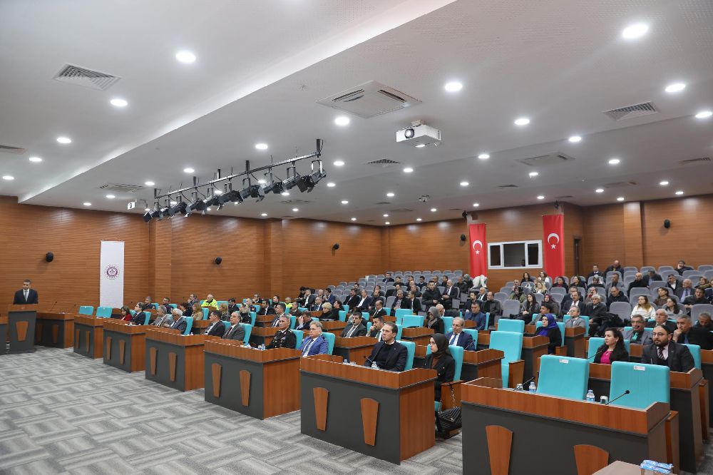 Burdur'da trafik denetimleri ile genel emniyete ve asayişe ilişkin tedbirler toplantısı