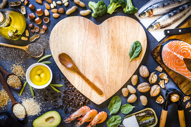 Hangi besinler kolesterolü düşürerek kalp sağlığına faydalıdır