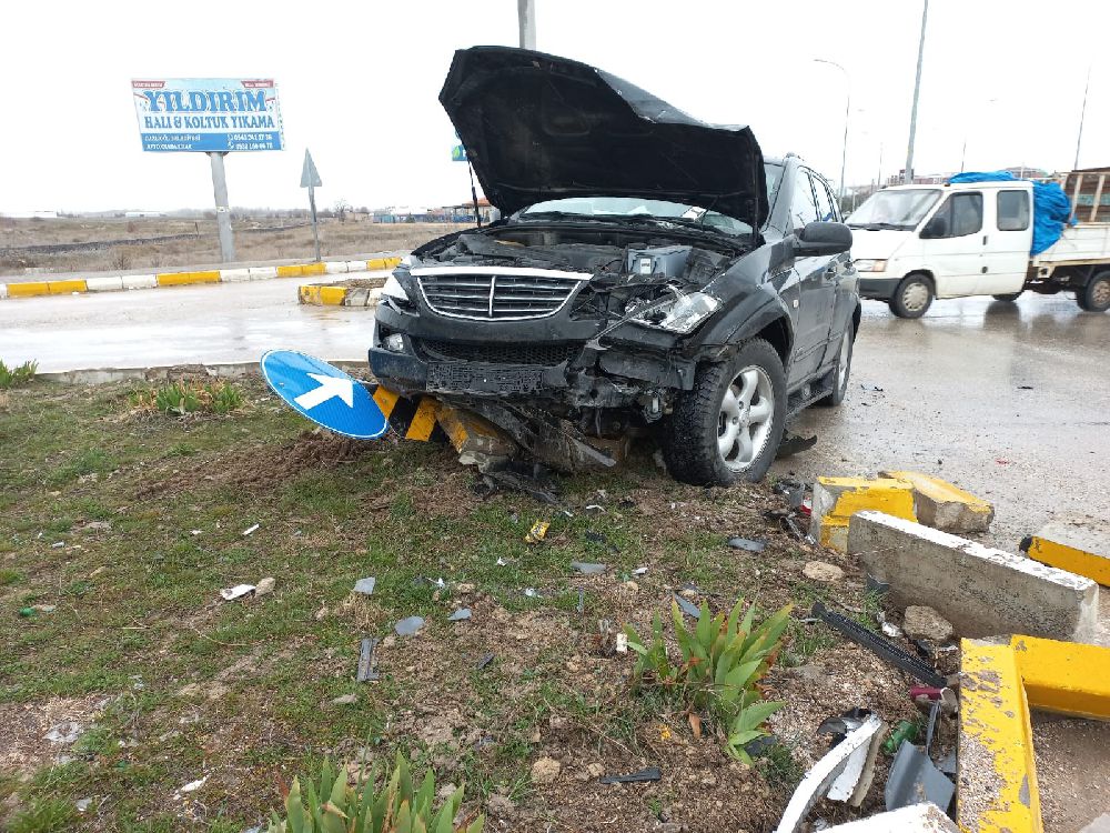Afyon'da kaza; ikisi bebek 5 yaralı