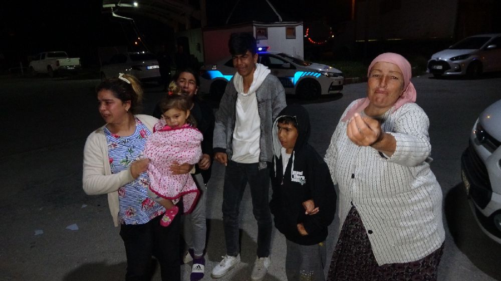 Antalya'da depremzede aile ölümden döndü