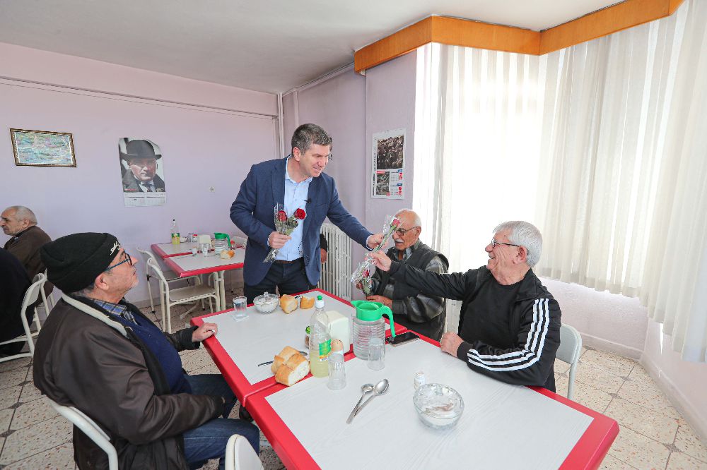 Başkan Ali Orkun Ercengiz, yaşlıları unutmadı