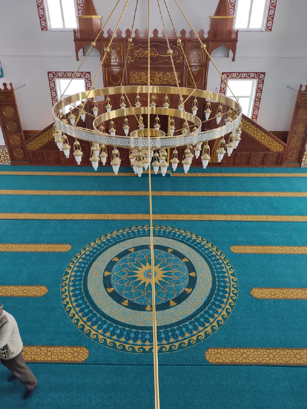 Bucak'a güzellik katan Oğuzhan Sanayi Camii ibadete açılıyor