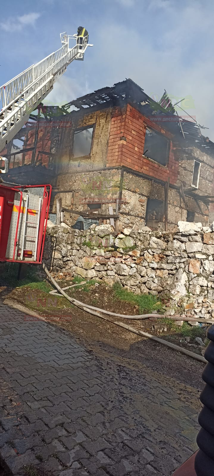 Bucak Gündoğdu'da ev yangını
