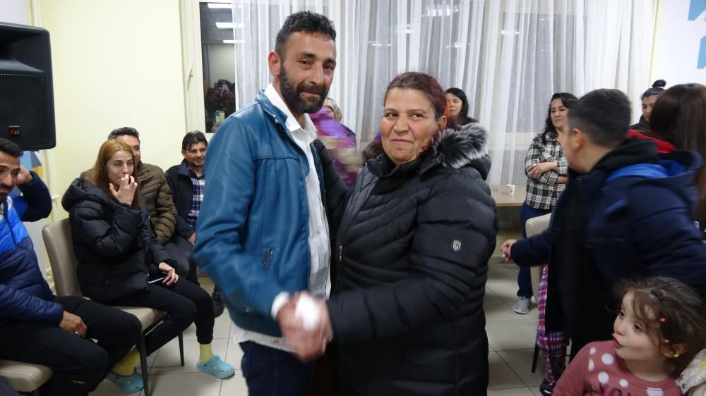 Burdur'a farklı şehirlerden gelen depremzedeler yurtta tanışıp evlenme kararı aldılar