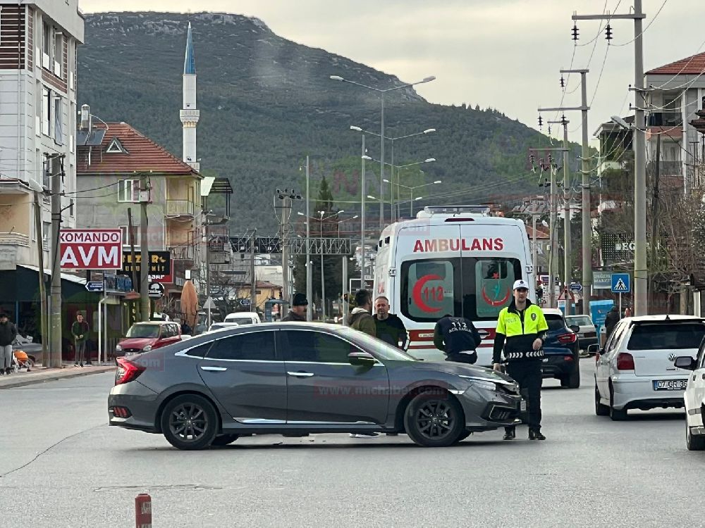 Burdur Bucak'ta kaza; Motor sürücüsü yaralandı