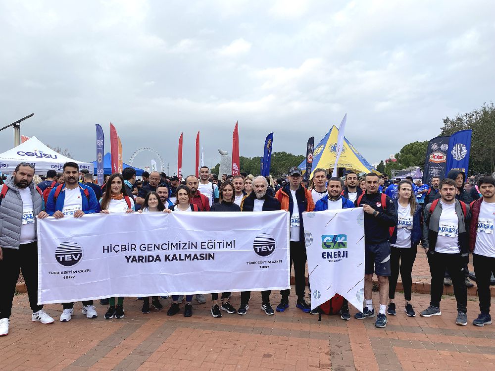 CK Enerji Akdeniz Bölgesi çalışanları, afetzede öğrenciler için koştu