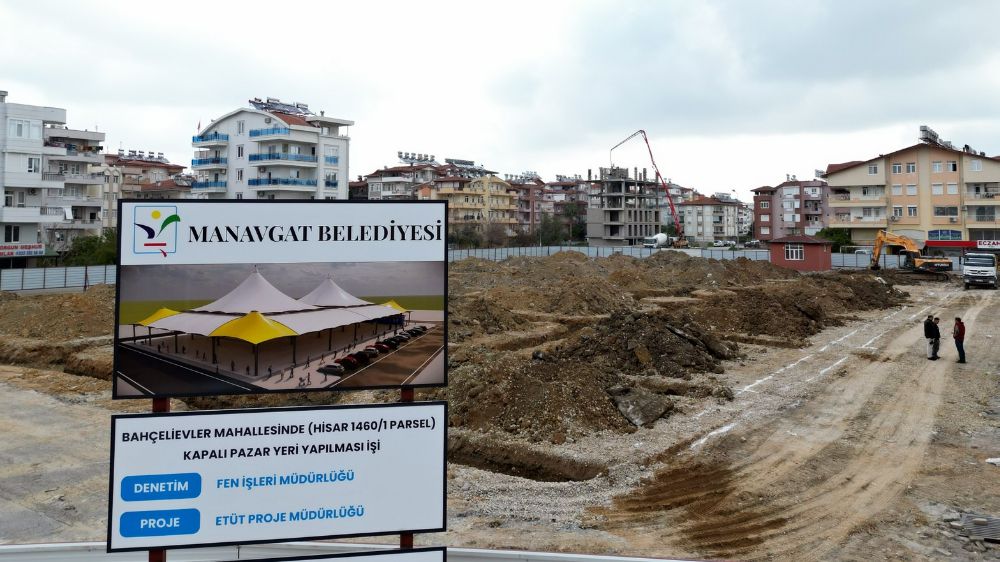 Manavgat Belediyesi pazarı modernleştiriyor