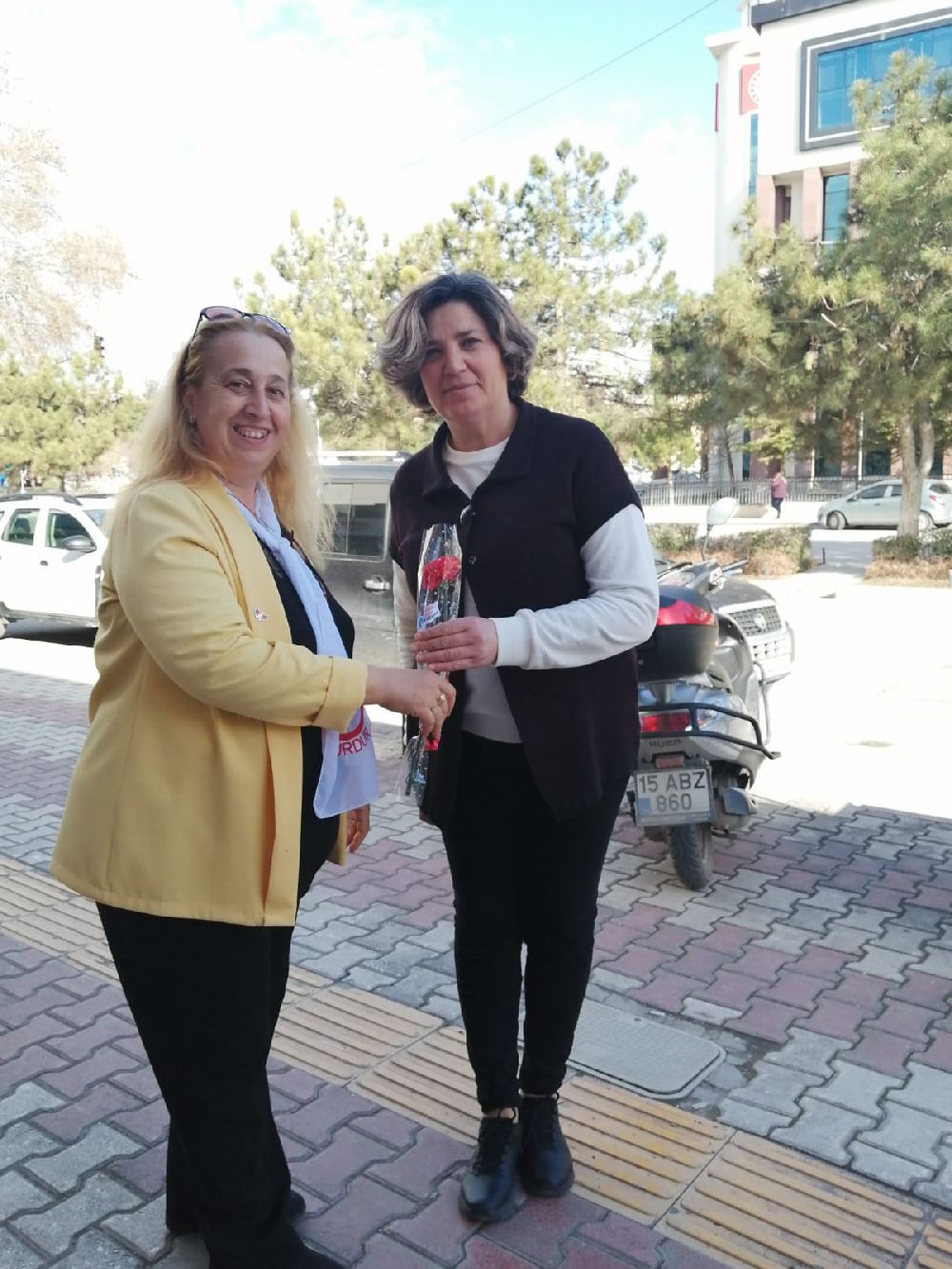 MHP Burdur KAÇEP ve Ülkü Ocakları kadınları unutmadı