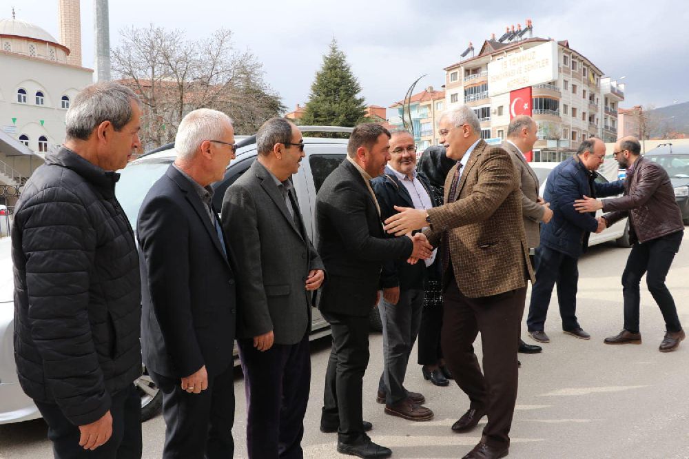 Milletvekili Bayram Özçelik Gölhisar'da, Halk gününde vatandaşlarla buluştu