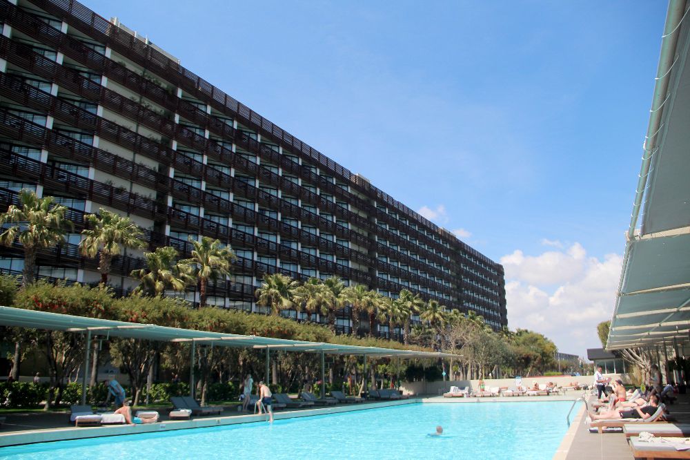 Antalya'ya turist akıyor oteller neredeyse doldu