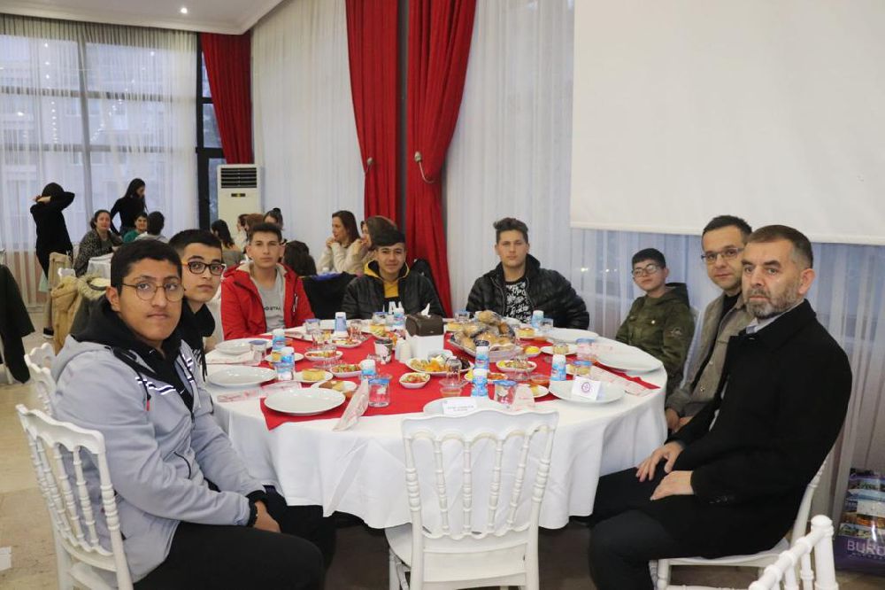 Burdur'da Ramazan Ayında anlamlı iftar programı