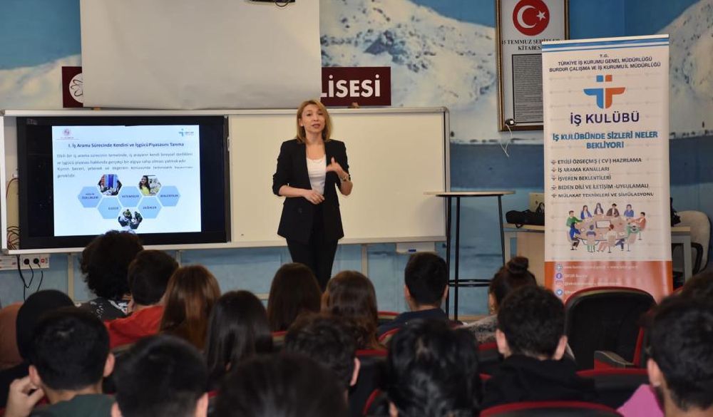 İŞKUR Burdur üniversite adaylarını yalnız bırakmadı
