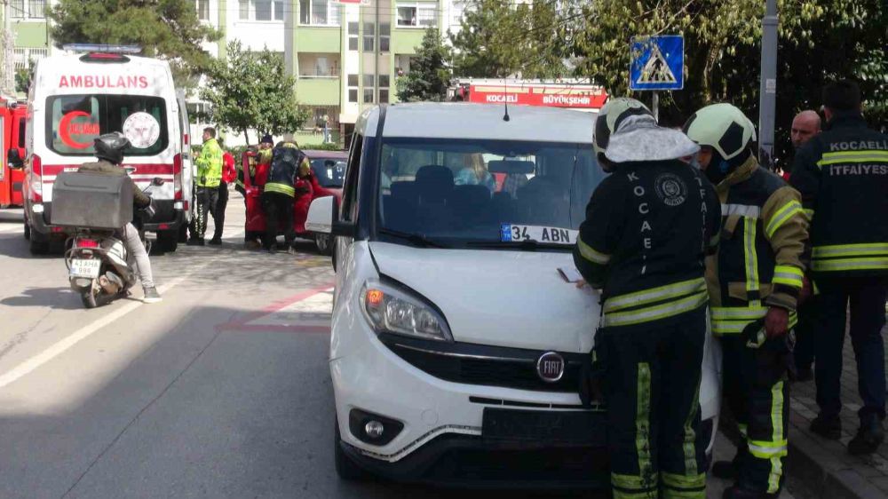 kocaelinde kaza : 2 kişi yaralandı
